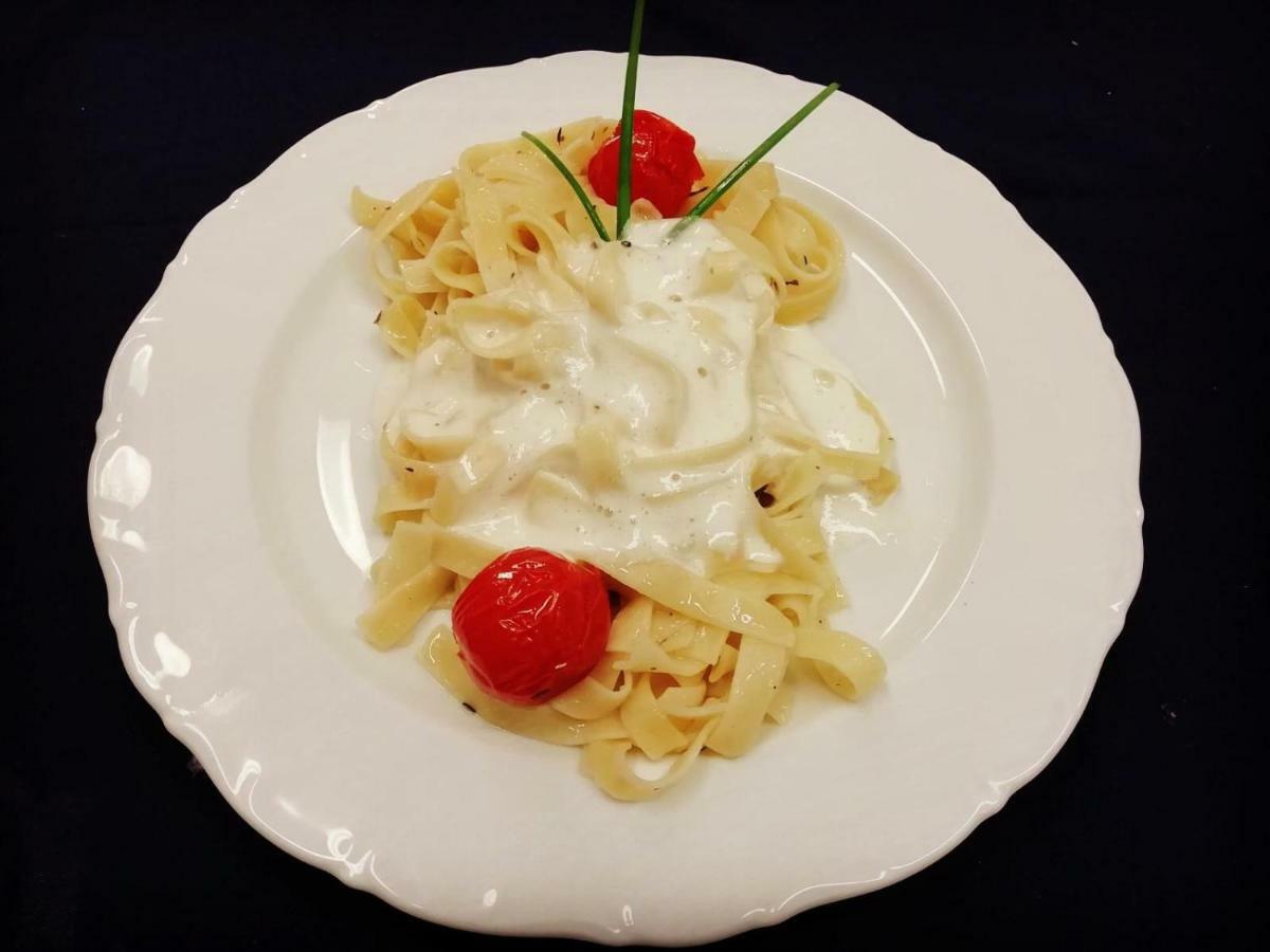 Pension Und Restaurant Gutshaus Kaltenhof Екстериор снимка