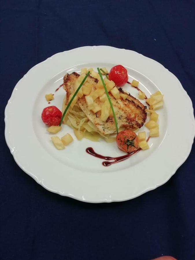 Pension Und Restaurant Gutshaus Kaltenhof Екстериор снимка